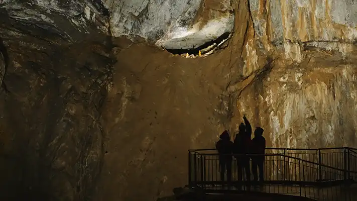 You are currently viewing Grotte La Verna